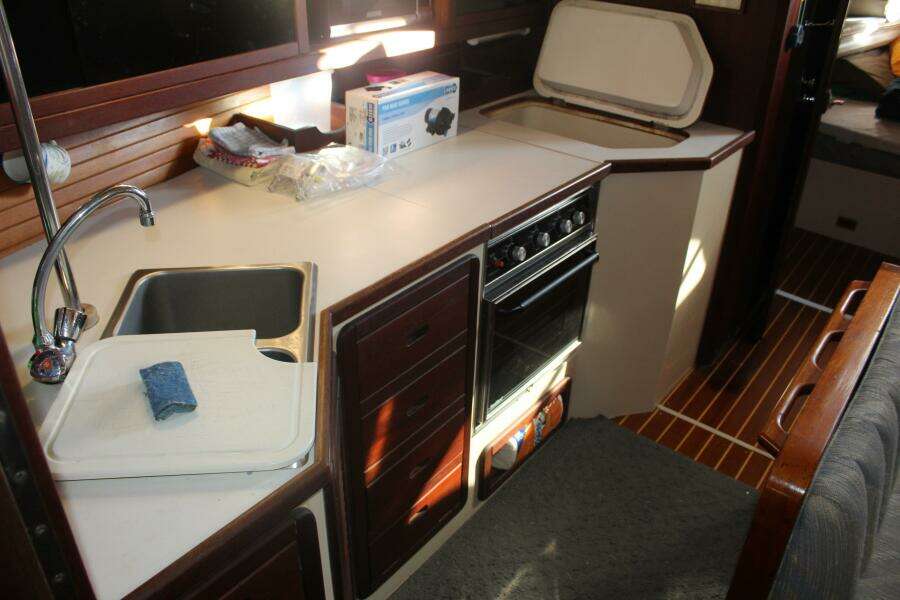 The One 42ft Catalina Yacht For Sale