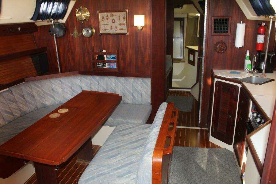 The One 42ft Catalina Yacht For Sale