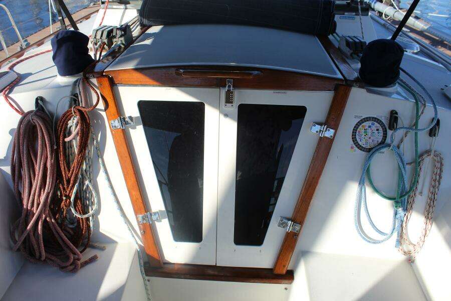 The One 42ft Catalina Yacht For Sale