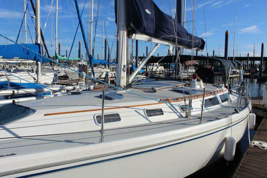 The One 42ft Catalina Yacht For Sale