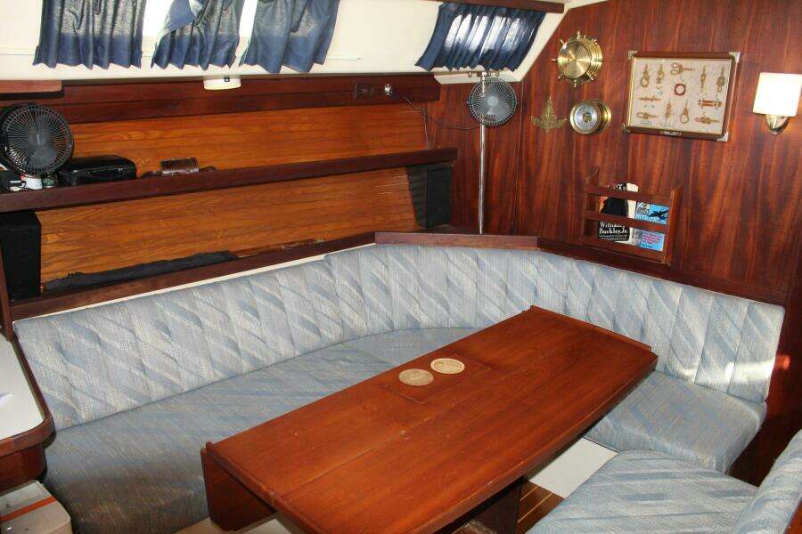 The One 42ft Catalina Yacht For Sale