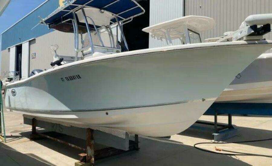 23ft Sea Hunt Yacht For Sale