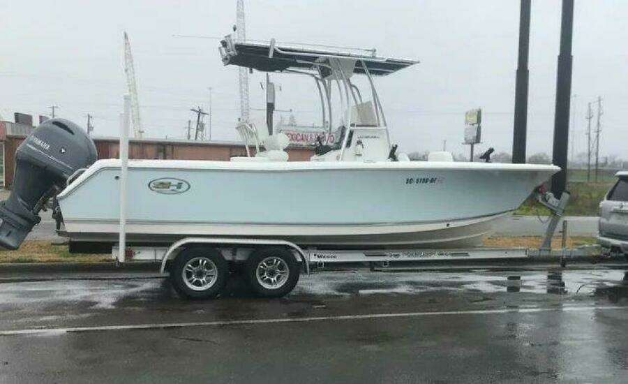 23ft Sea Hunt Yacht For Sale