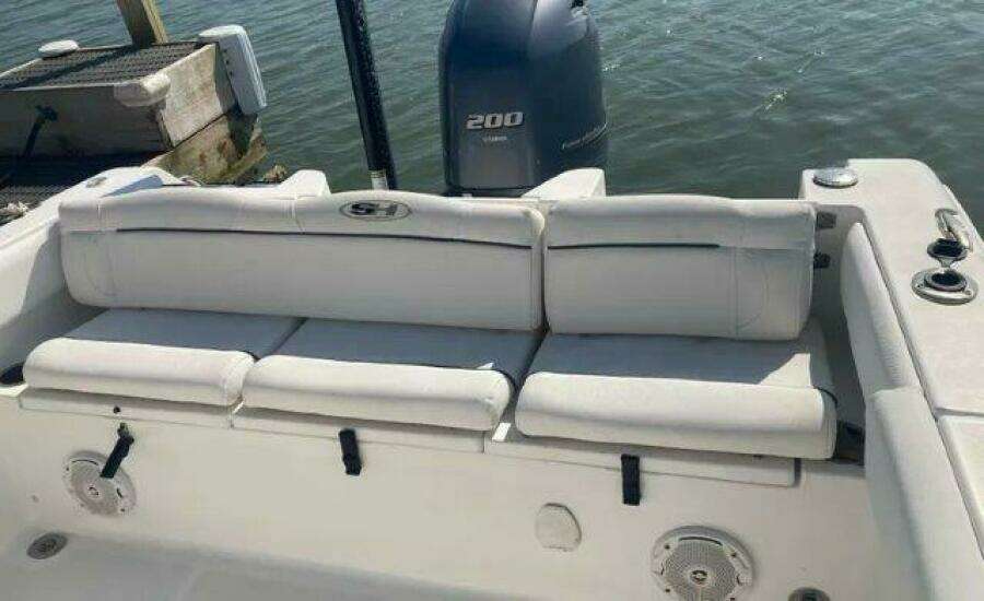 23ft Sea Hunt Yacht For Sale