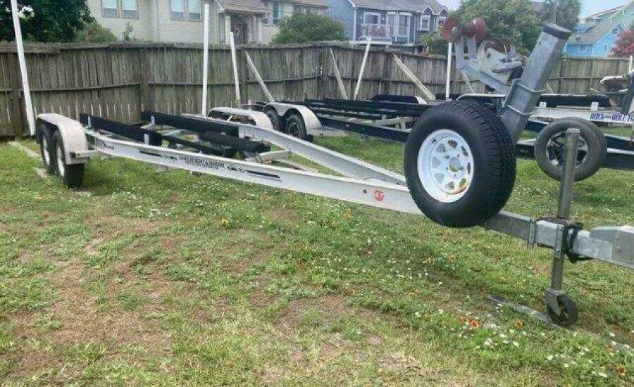 23ft Sea Hunt Yacht For Sale