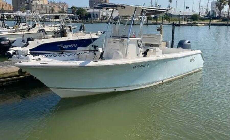 23ft Sea Hunt Yacht For Sale