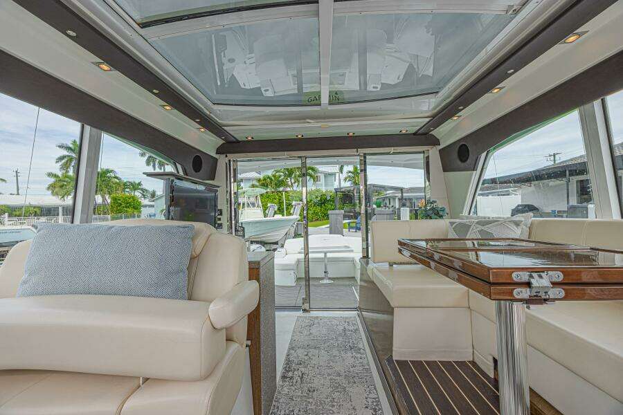 49ft Cruisers Yachts Yacht For Sale