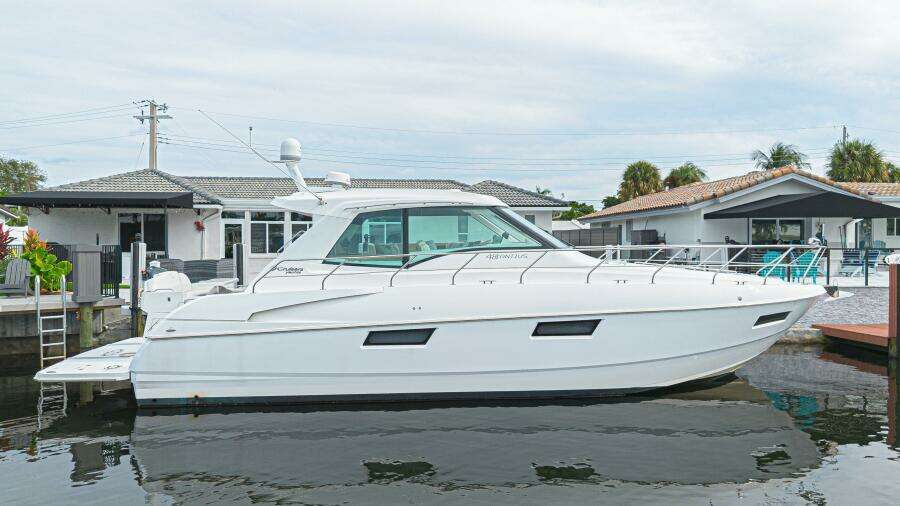 49ft Cruisers Yachts Yacht For Sale