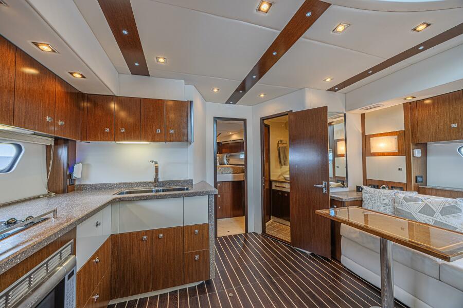 49' 2012 Cruisers Yachts 48 Cantius
