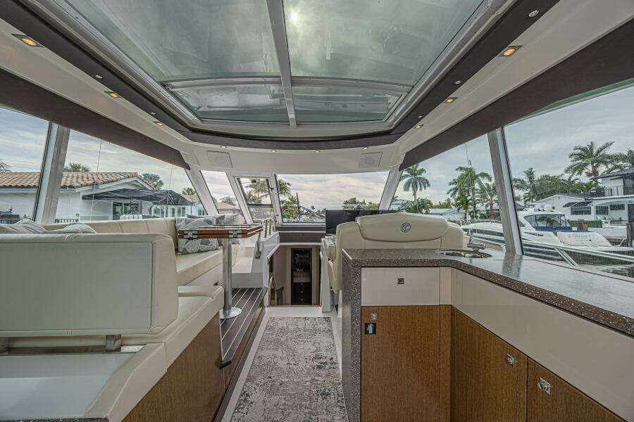 49ft Cruisers Yachts Yacht For Sale