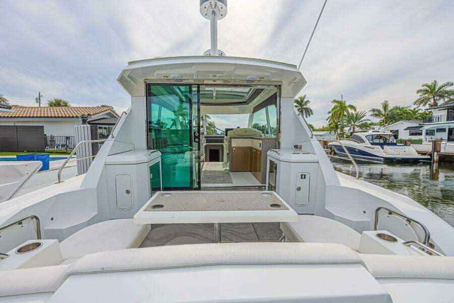 49ft Cruisers Yachts Yacht For Sale