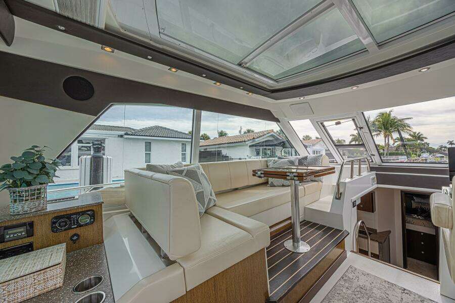 49ft Cruisers Yachts Yacht For Sale