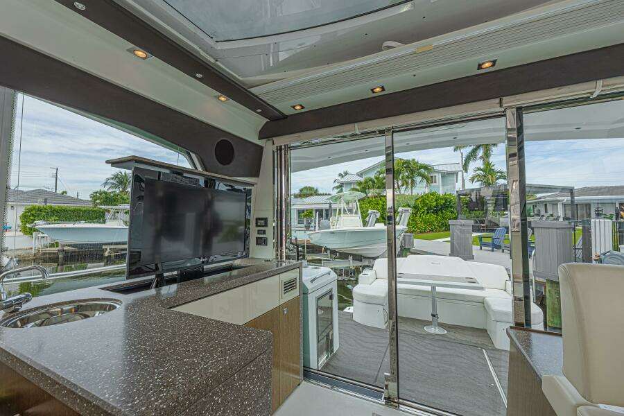 49ft Cruisers Yachts Yacht For Sale