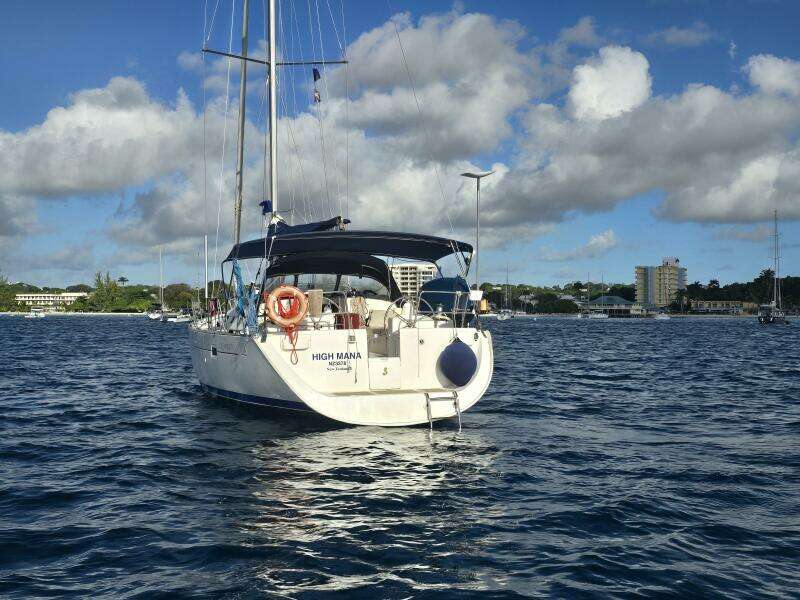 High Mana 47ft Beneteau Yacht For Sale