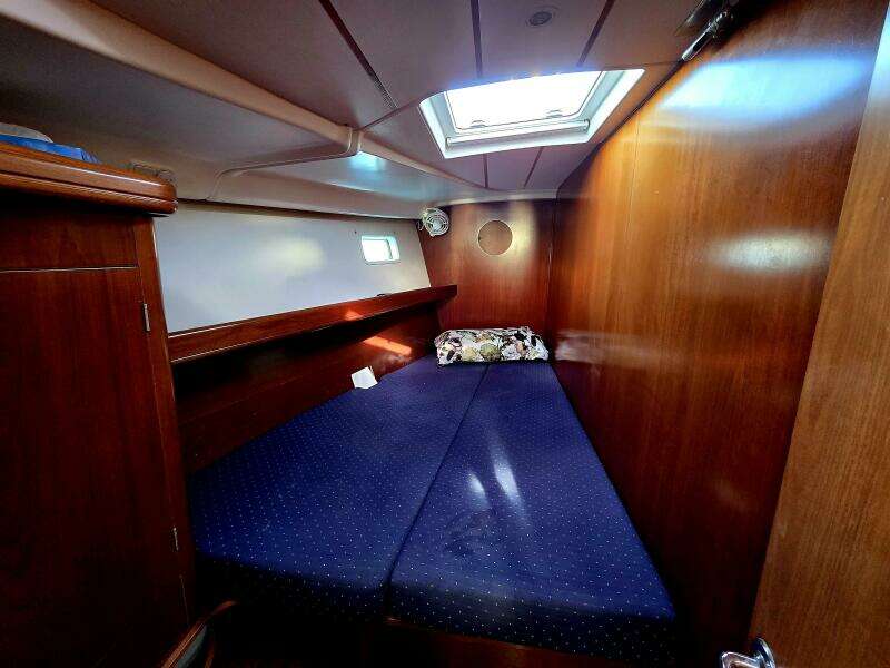 High Mana 47ft Beneteau Yacht For Sale