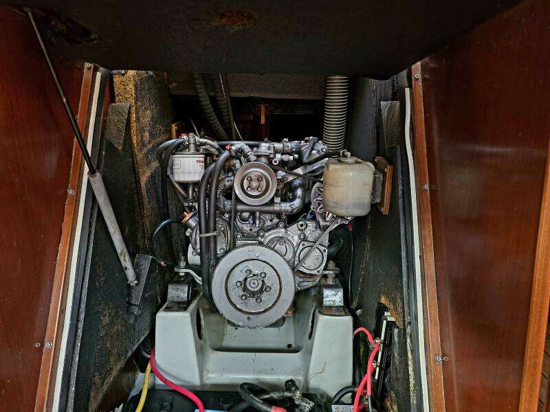 High Mana 47ft Beneteau Yacht For Sale