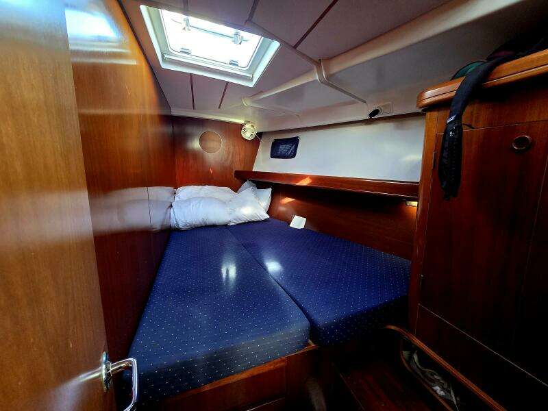 High Mana 47ft Beneteau Yacht For Sale