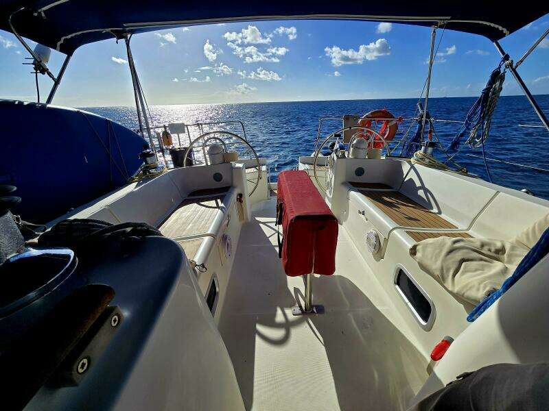 High Mana 47ft Beneteau Yacht For Sale