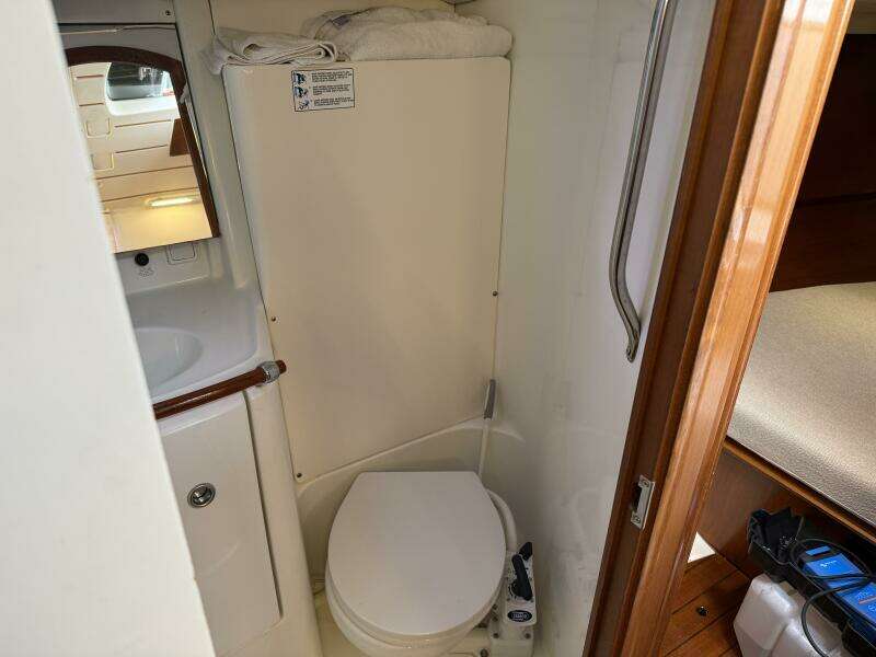 Sol Mates 36ft Beneteau Yacht For Sale