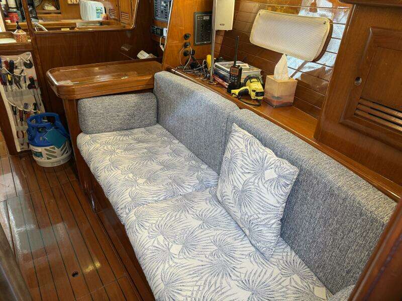 Sol Mates 36ft Beneteau Yacht For Sale