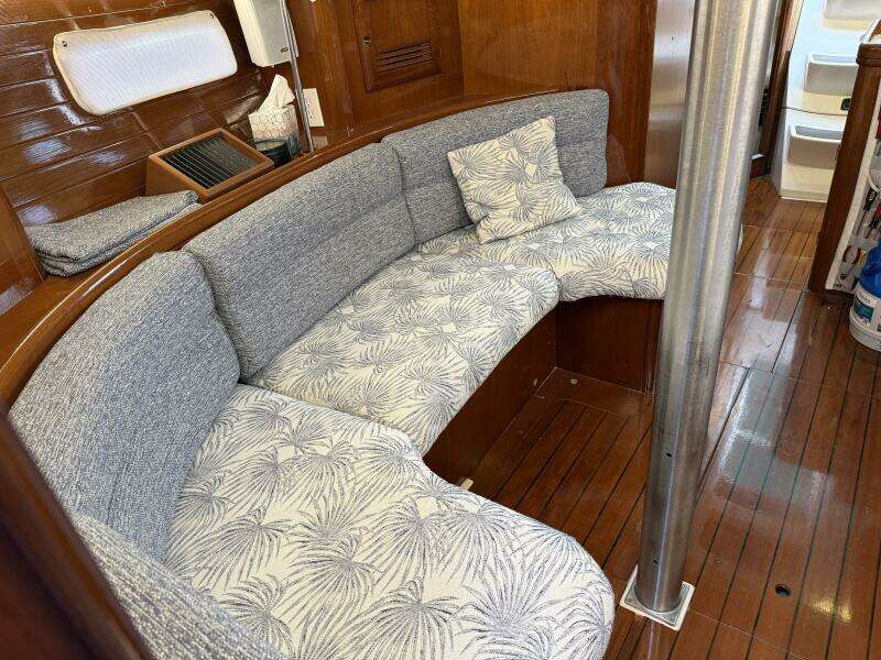 Sol Mates 36ft Beneteau Yacht For Sale