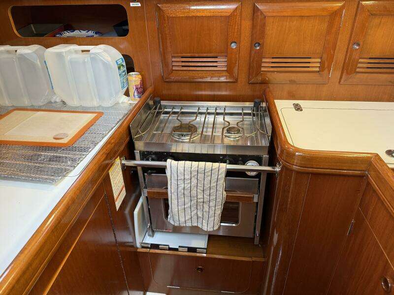 Sol Mates 36ft Beneteau Yacht For Sale