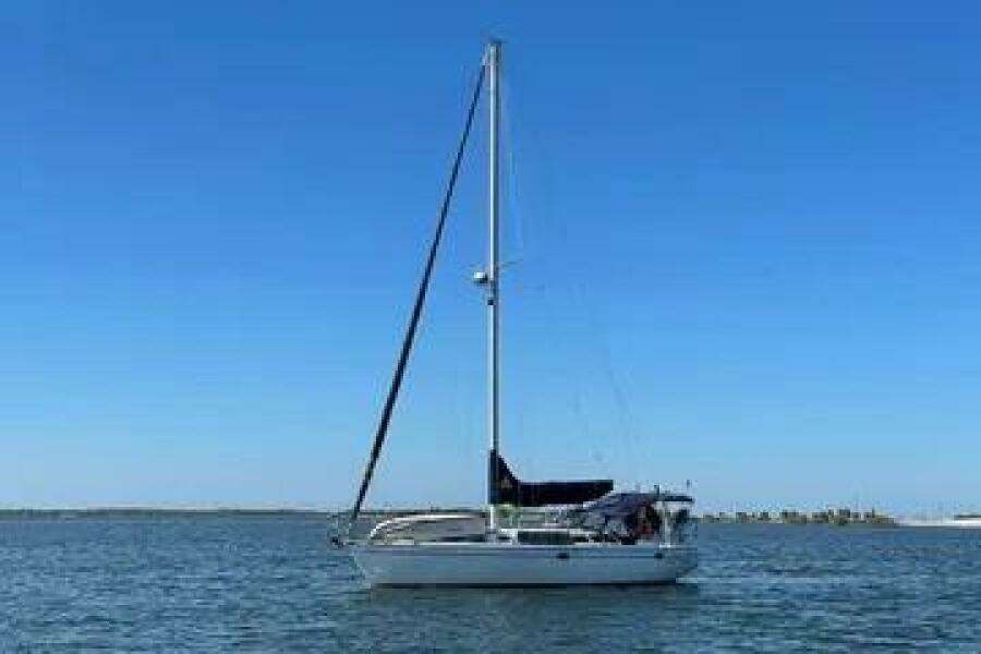 Beach Music 39ft Catalina Yacht For Sale