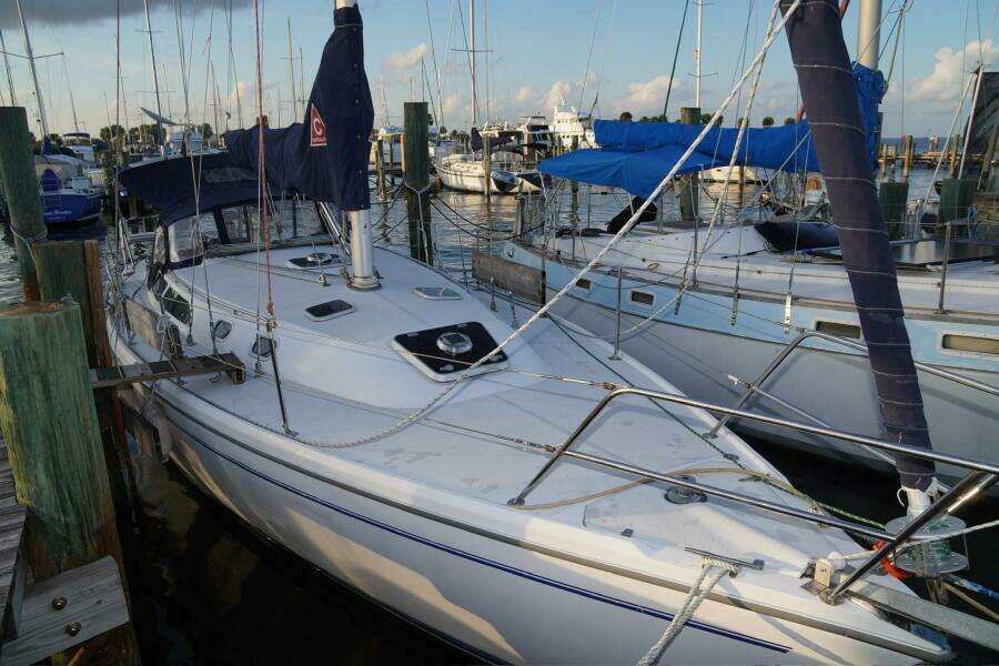 Beach Music 39ft Catalina Yacht For Sale
