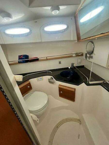 Yachtpuppy 32ft Cutwater Yacht For Sale
