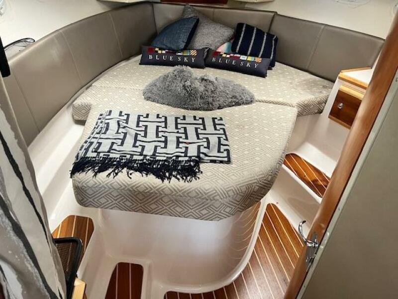 32' 2021 Cutwater 32 CB