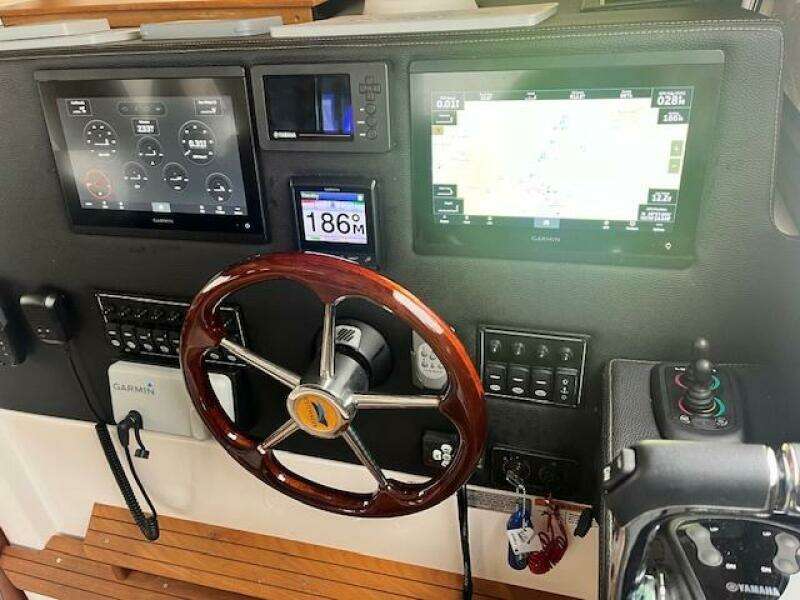 Yachtpuppy 32ft Cutwater Yacht For Sale