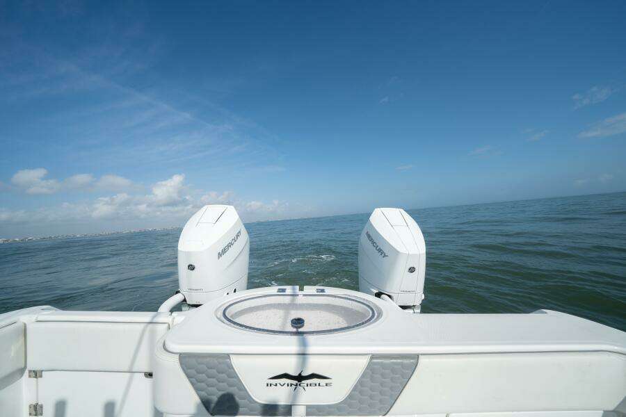 2024 Invincible 33 Catamaran- KUHL BREEZE- Livewell