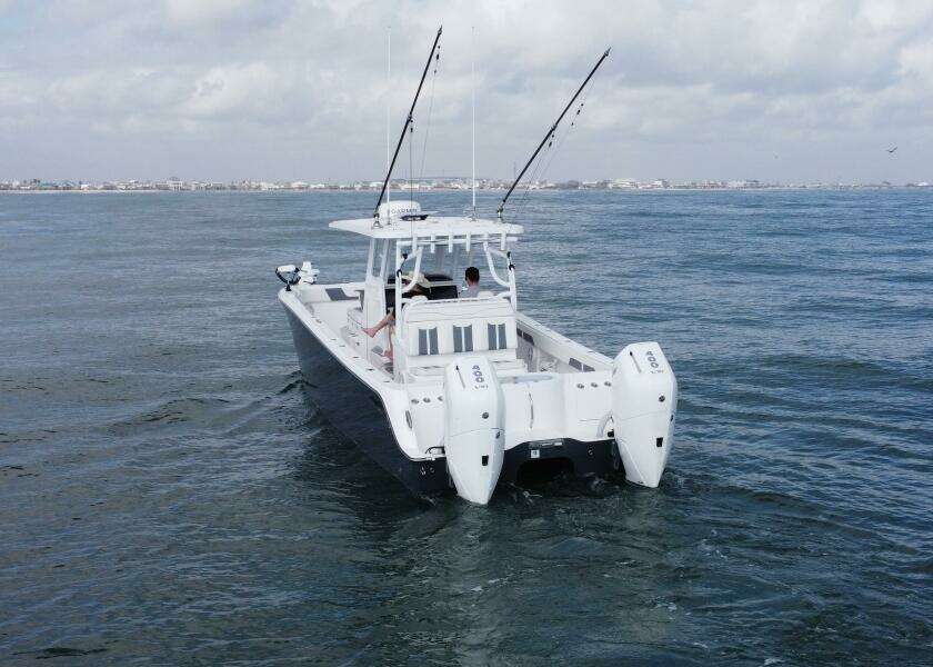 2024 Invincible 33 Catamaran- KUHL BREEZE- Transom