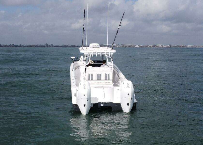 2024 Invincible 33 Catamaran- KUHL BREEZE- Transom