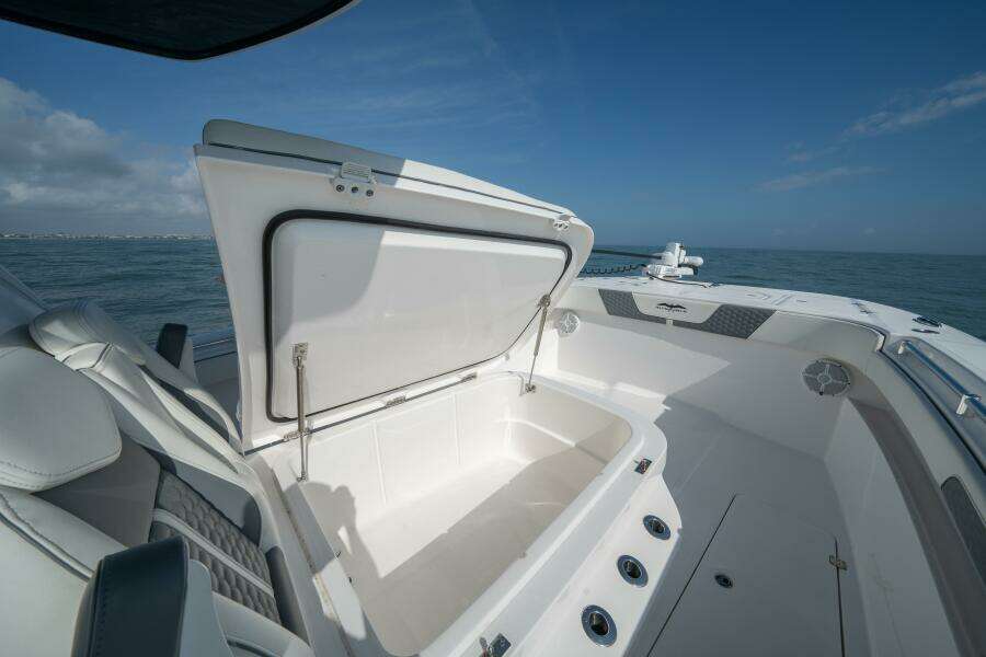 2024 Invincible 33 Catamaran- KUHL BREEZE- Bow Seating Storage