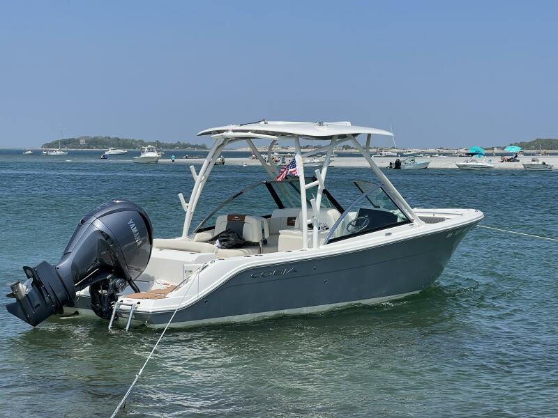 24' 2022 Cobia 240DC