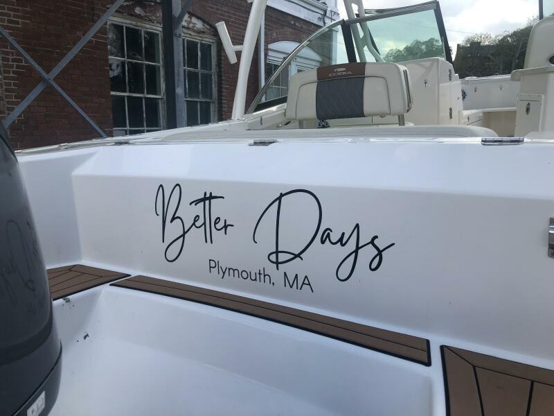 24' 2022 Cobia 240DC