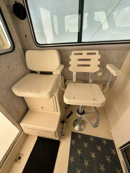 25' 2002 Parker 2520XL