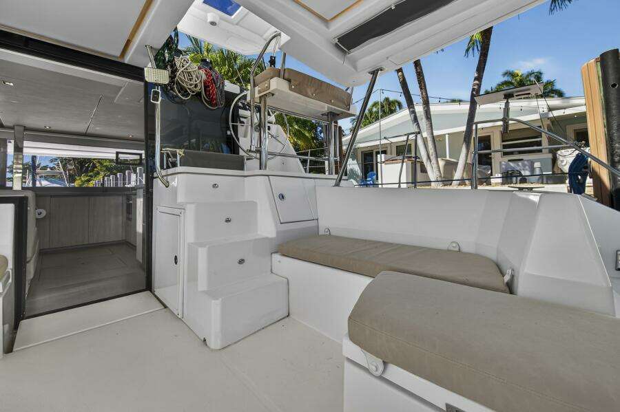 Side By Side 45ft Leopard Yacht For Sale