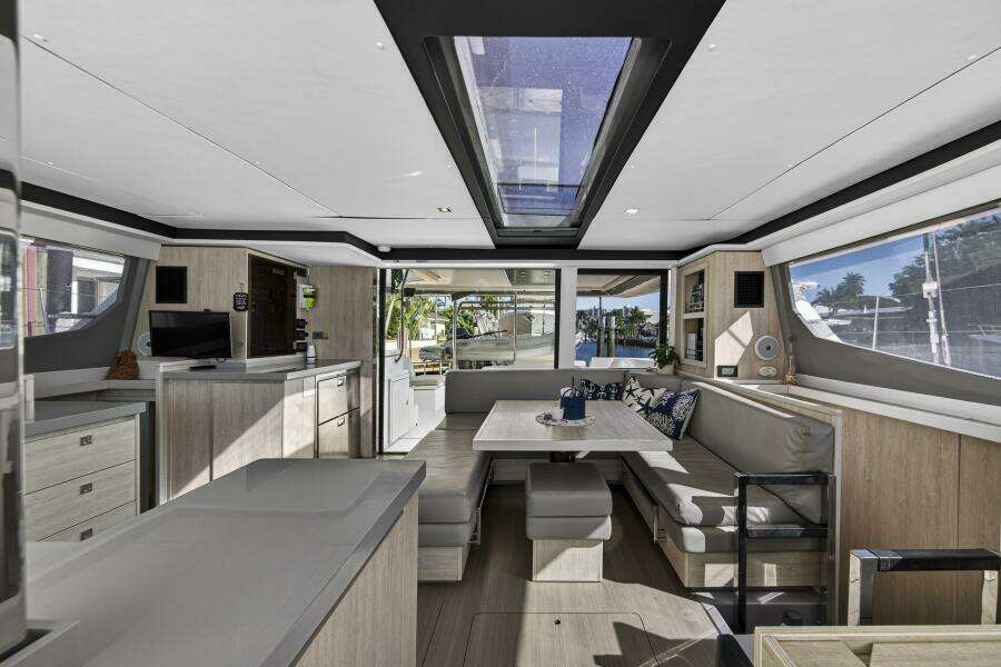 Side By Side 45ft Leopard Yacht For Sale
