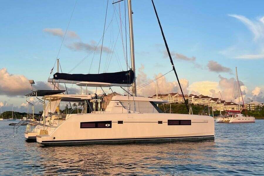 Side By Side 45ft Leopard Yacht For Sale
