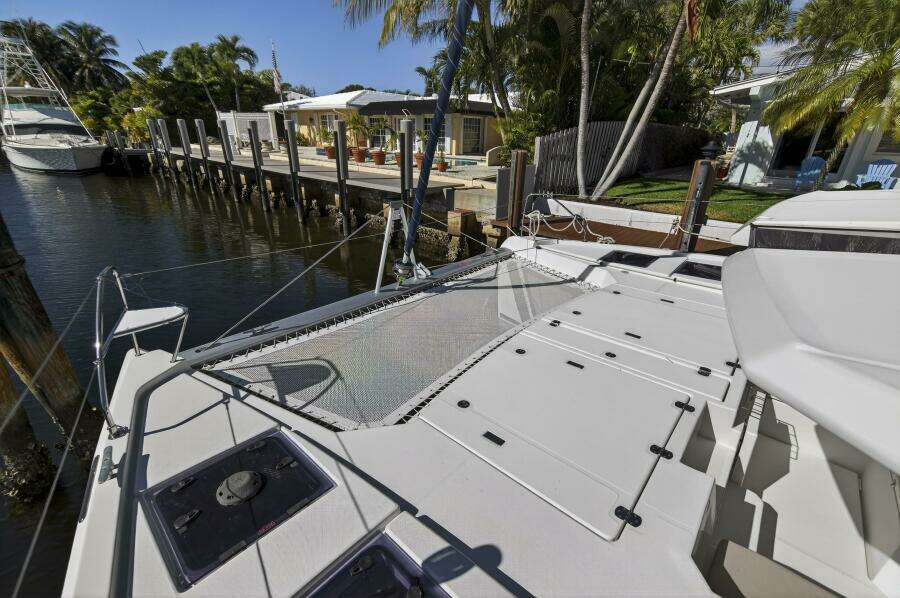 Side By Side 45ft Leopard Yacht For Sale