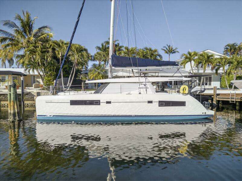 Side By Side 45ft Leopard Yacht For Sale