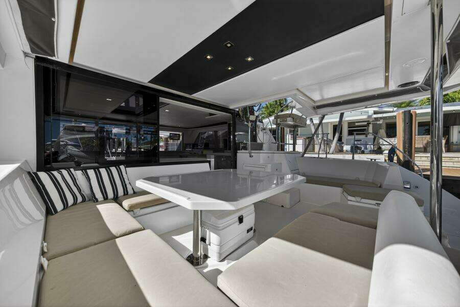 Side By Side 45ft Leopard Yacht For Sale