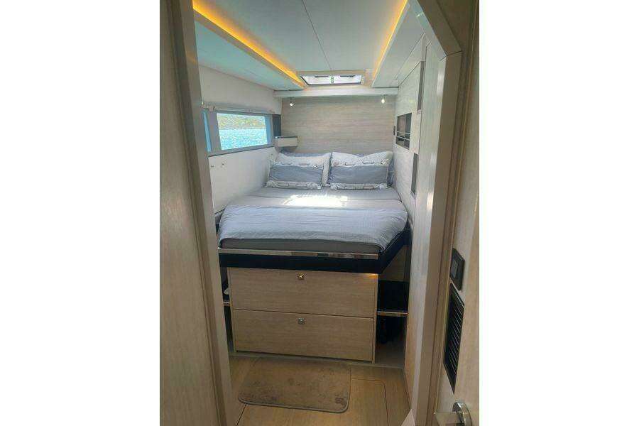 Side By Side 45ft Leopard Yacht For Sale