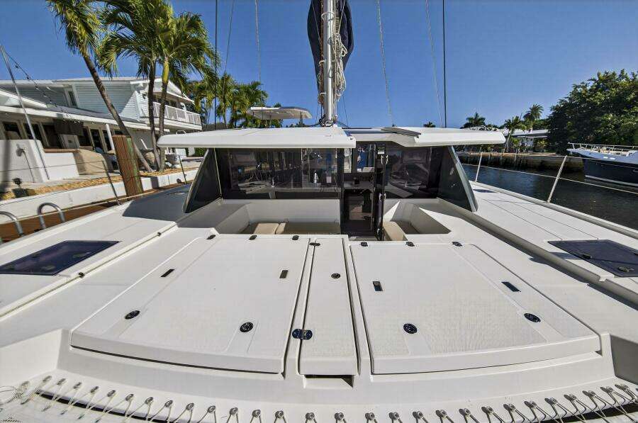 Side By Side 45ft Leopard Yacht For Sale