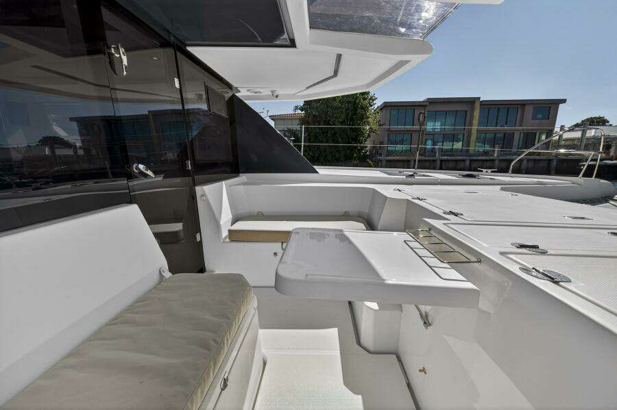 Side By Side 45ft Leopard Yacht For Sale