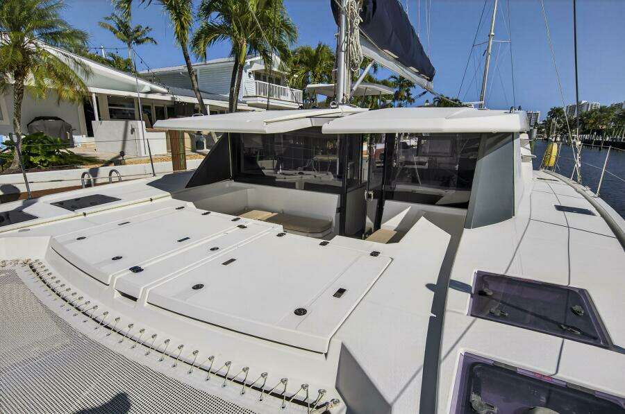 Side By Side 45ft Leopard Yacht For Sale
