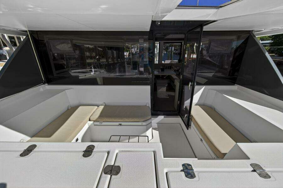 Side By Side 45ft Leopard Yacht For Sale