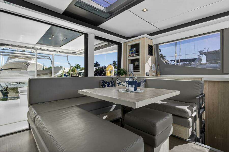 Side By Side 45ft Leopard Yacht For Sale